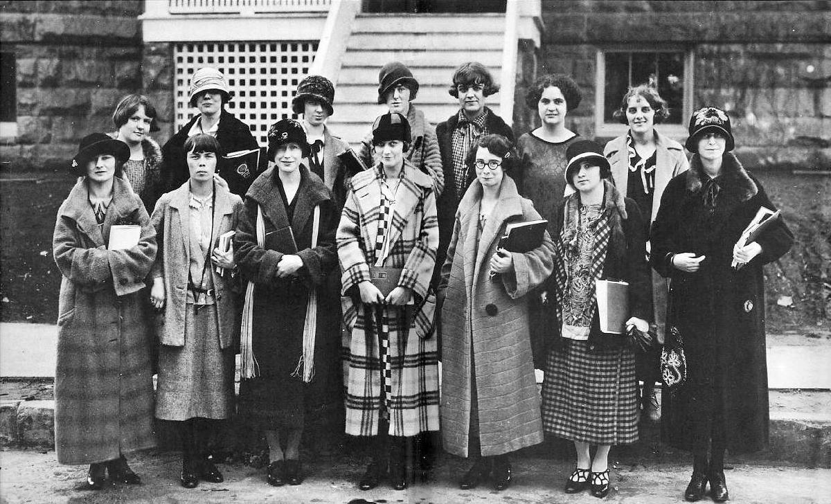 women in the 1920s under fontanacountryinn com women in the 1920s
